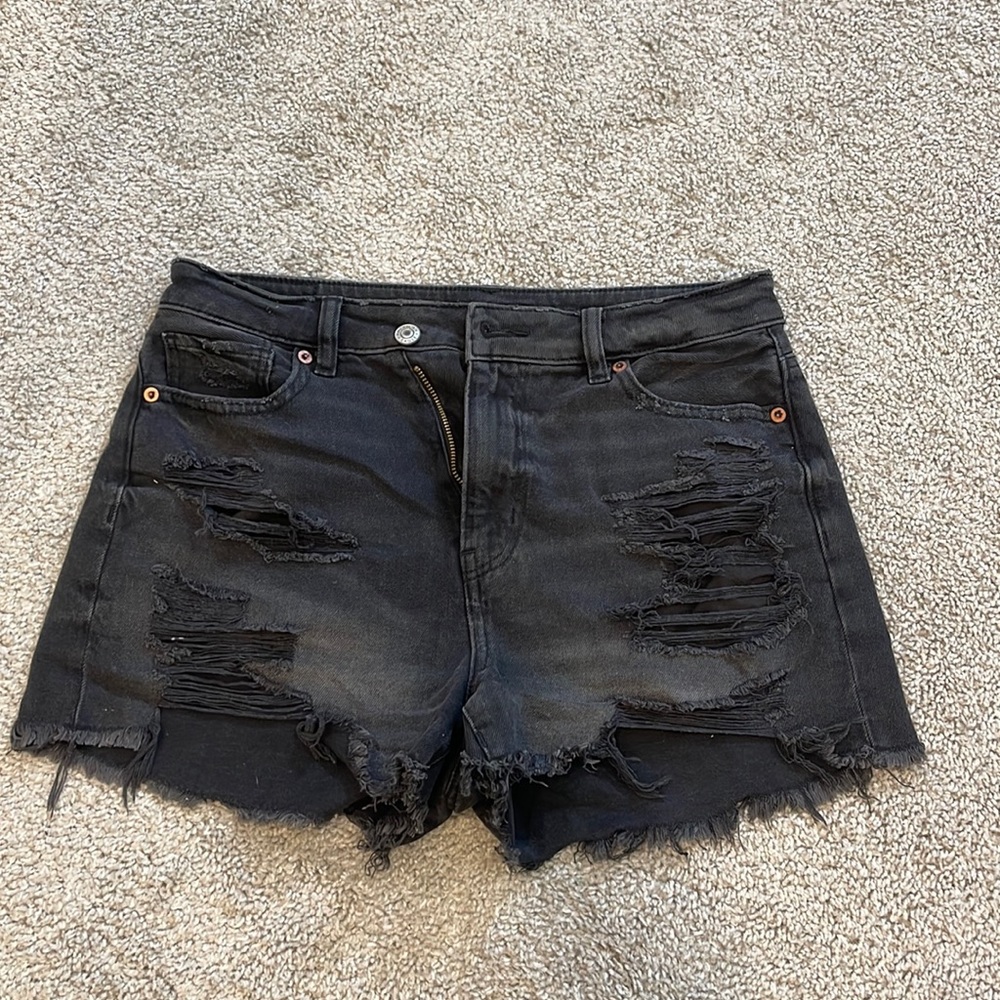 American Eagle black denim mom short